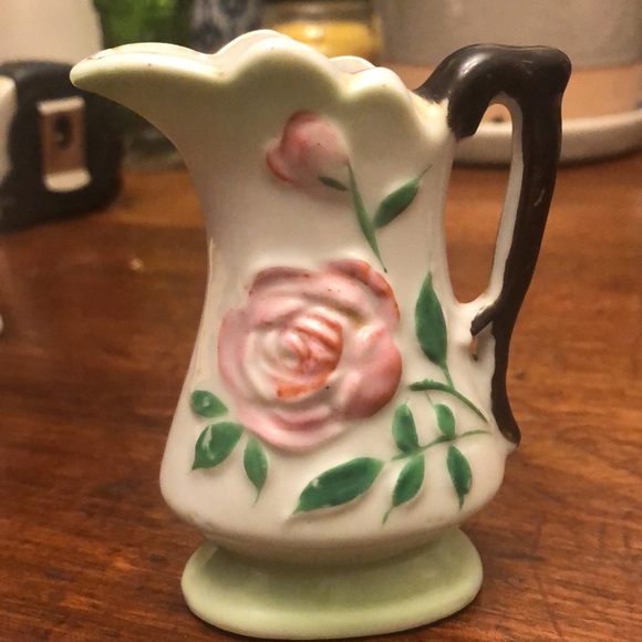 Vintage Japanese Mini Porcelein Bud Vase - Picture 1 of 6